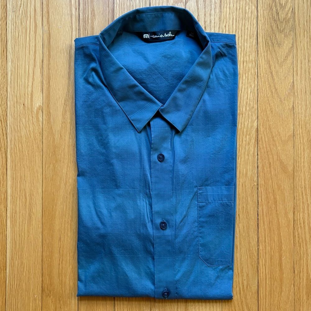 Travis Mathew Men Short Sleeve Performance Button Shirt 2XL Blues